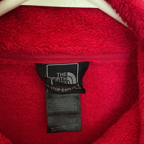 The North Face Women’s Fleece Jacket Red Full Zip Medium Cozy - Picture 3 of 3